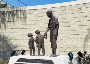 Karl Lindholm: Jackie Robinson’s barrier-breaking opening days