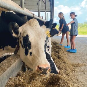 Folks learn about farms while eating breakfast