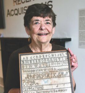 Sampling history through embroidery