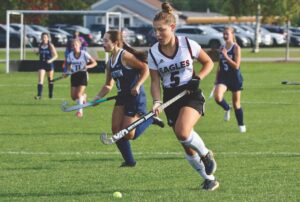 Field hockey teams find wins scarce
