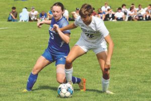 MUHS girls outlast gritty Commodores, 2-1