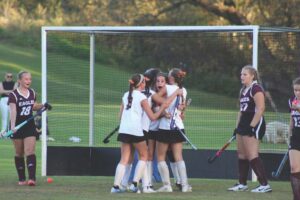 Field hockey teams fall short