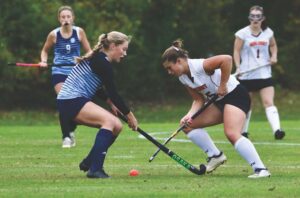 MUHS field hockey battles Cougars