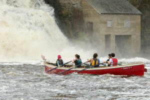 Rowers compete on Otter Creek