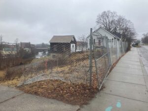 Four-level building OK’d in downtown Midd
