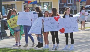 Mt. Abe students rally around their teachers
