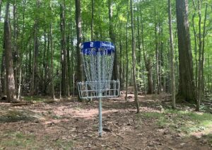 New disc golf course takes shape in Middlebury