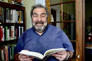 Local ‘treasure’ notices importance of poetry