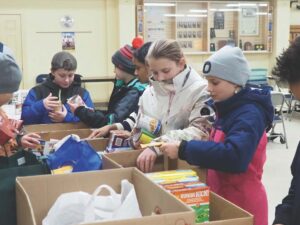 Bristol Elementary students help the hungry