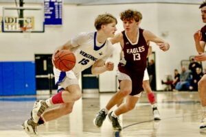 Commodore boys’ hoop defeats Eagles in season finale