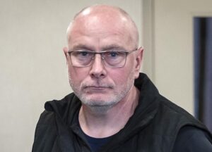 Ex-Sheriff Peter Newton pleads guilty to lewd and lascivious charge