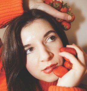Indie folk singer coming to a living room near you