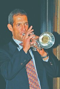 A jazz trio swings for Havurah