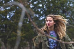 Teen faces dangerous family secrets in ‘Winter’s Bone’ screening