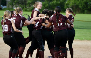 Eagles tame Otters, will play for D-II softball title