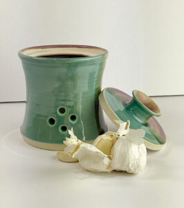 Leicester ceramicist Dasha Kalisz to talk in Brandon