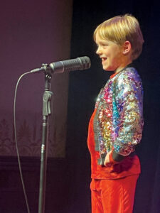 Tell your ‘Nine to Five’ story on stage
