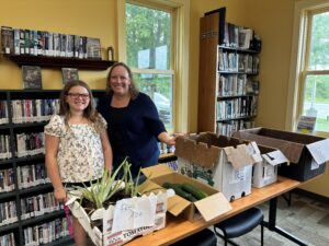 Library doles out produce for free